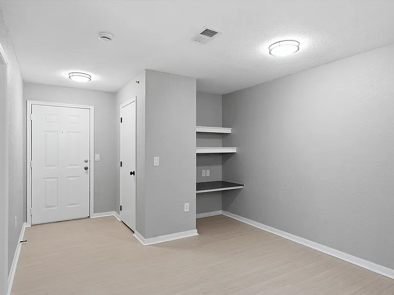 The Villas at North Oak — Photo 39