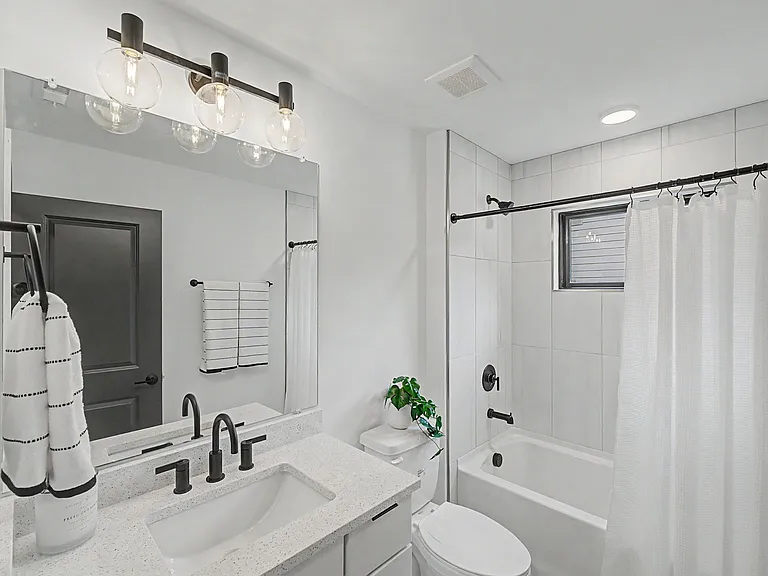 6717 Tracy Ave — Photo 15