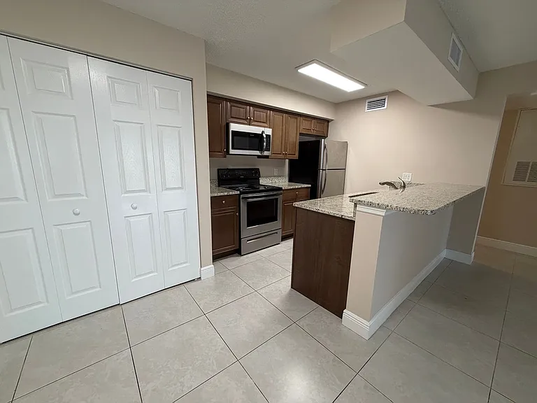 5307 Summerlin Rd #707 — Photo 5