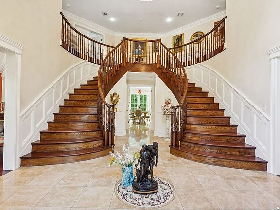5th image of 161 Ocean Ave