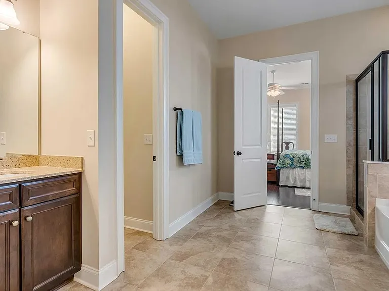 1368 Crane Creek Dr — Photo 3