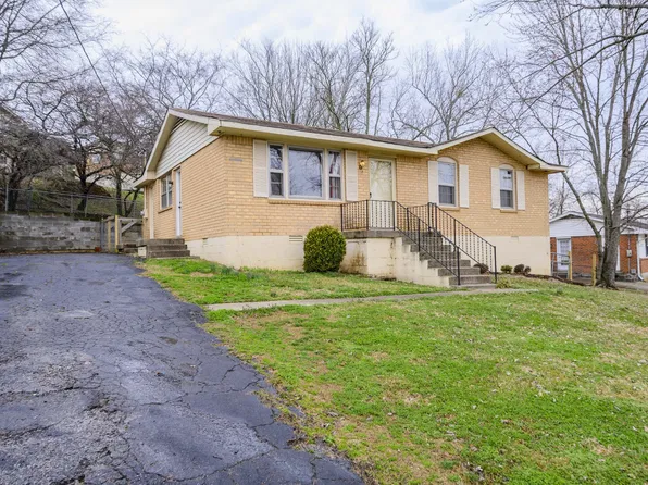 122 Mountainwood Dr, Hendersonville, TN 37075
