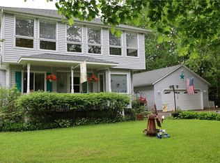 45 Woodworth Rd, Central Square, NY 13036