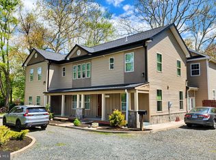 4717 Ravensworth Rd, Annandale, VA 22003