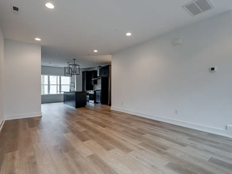 862 W Sharpe Ave #4 — Photo 13