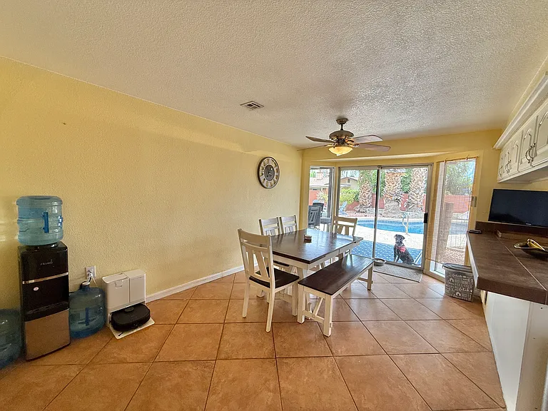 1120 S Hereford Ave — Photo 14