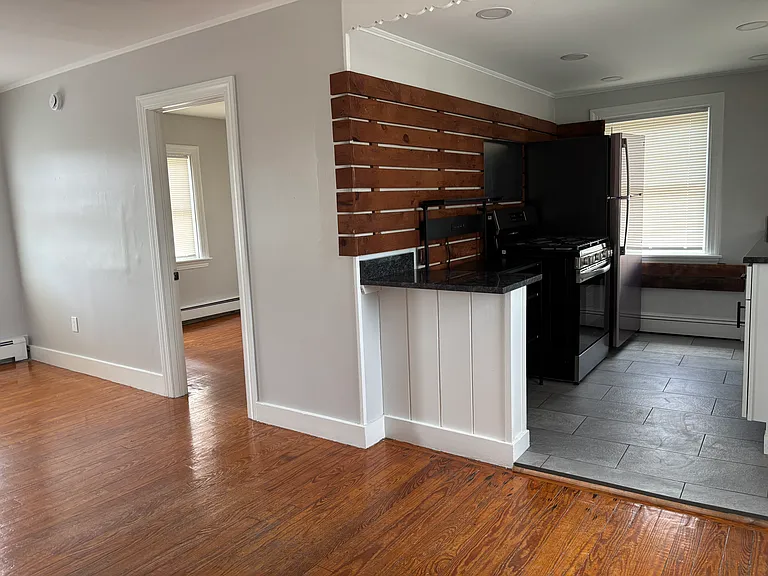 36 Market St #4 — Photo 15