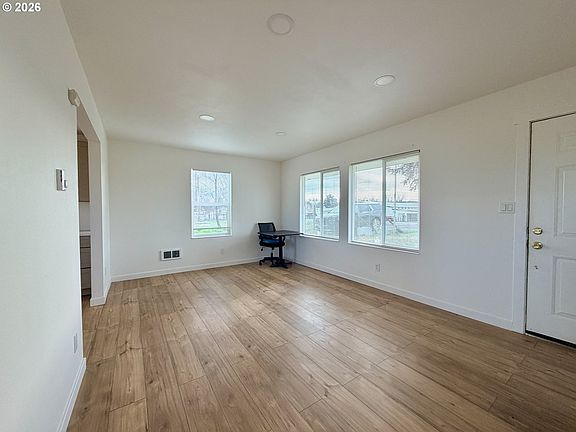 2nd image of 32255 Baxter Rd