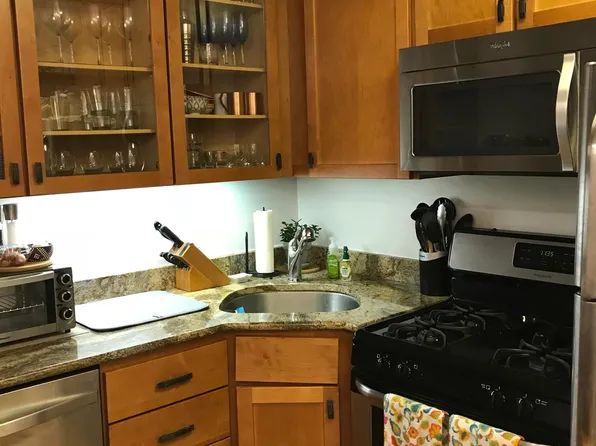 2518 N Southport Ave, Chicago, IL 60614