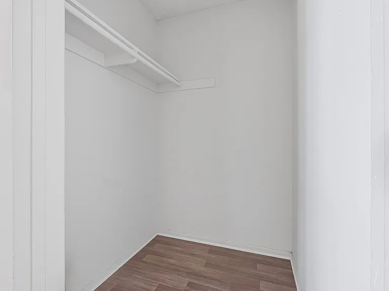 Osage Apartments — Photo 14
