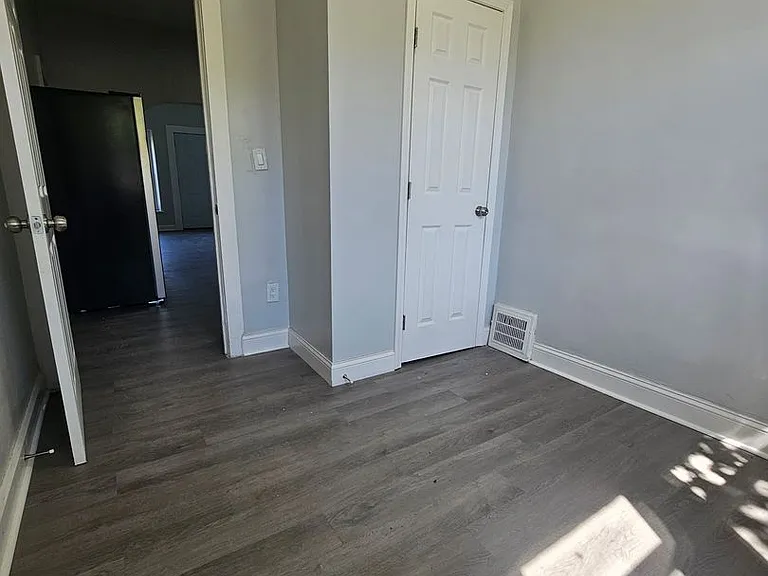 14201 Westropp Ave — Photo 18