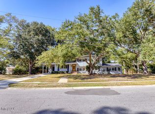 2519 Ridgewood Rd, Ocean Springs, MS 39564