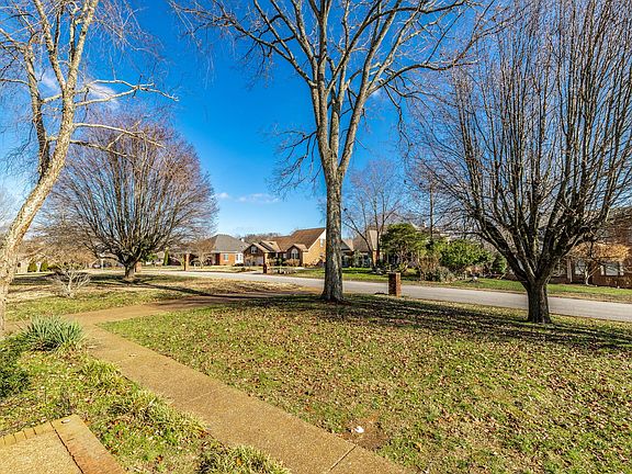 5th image of 836 Rachel Dr