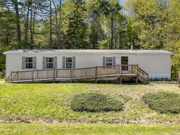 9 Lajoie Drive, Freeport, ME 04032