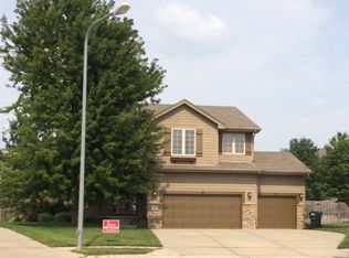 19301 K Cir, Omaha, NE 68135