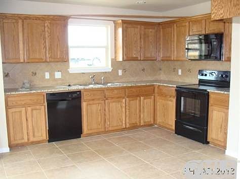 2nd image of 3422 Dalton St