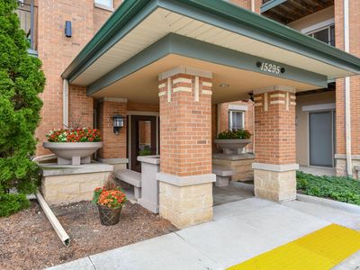 15295 West Library LANE #306, New Berlin, WI, 53151