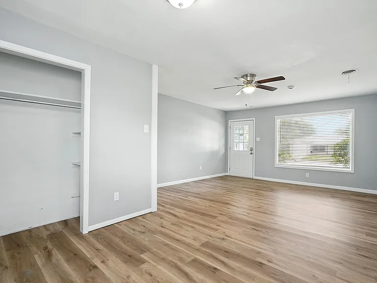 5107 Durango Dr — Photo 4