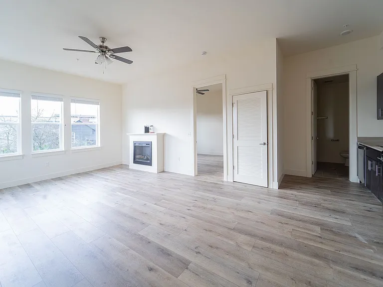 Capitol Hill Apartments — Photo 106