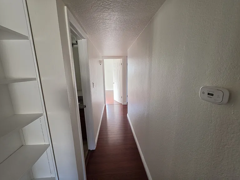 381 Marylinn Dr — Photo 17