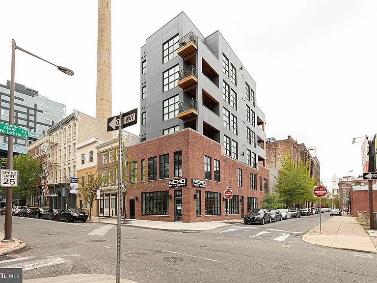 240 N 2nd St #4W — Photo 17