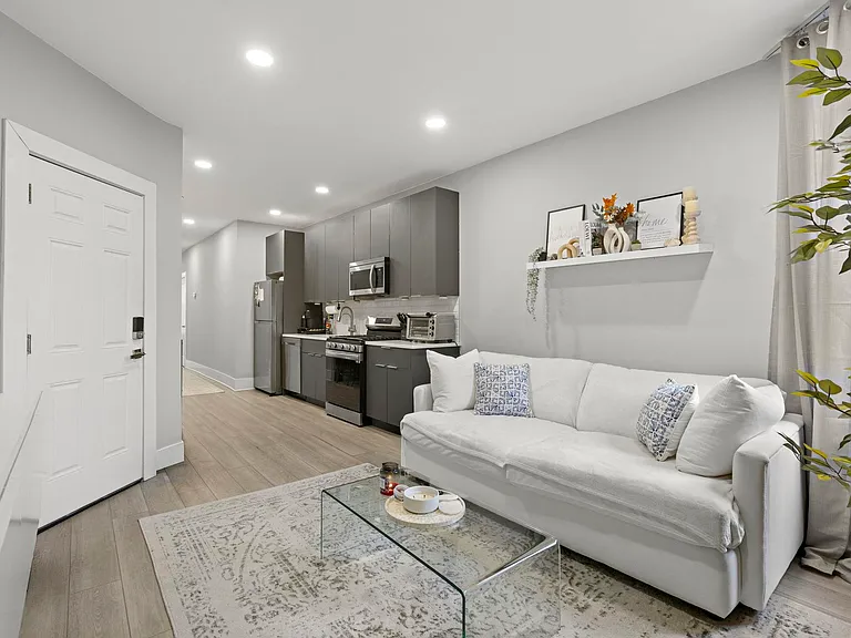 101 Zabriskie St #1 — Photo 6