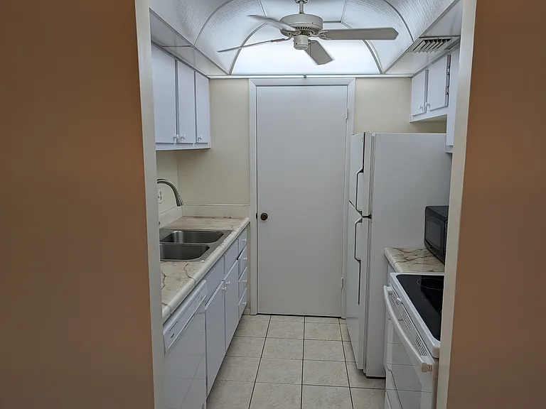 3211 Beneva Rd #203 — Photo 5