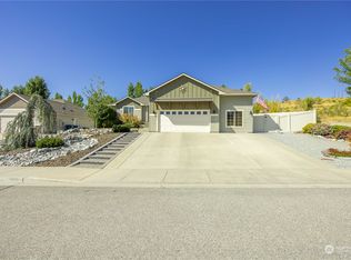 519 N Wilson St, Chelan, WA 98816