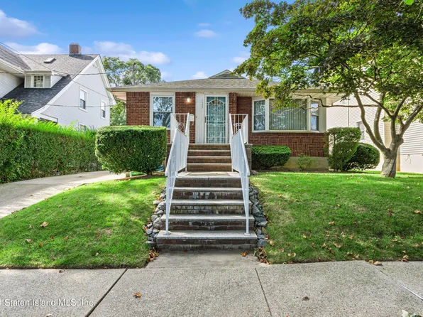 123 9th St, Staten Island, NY 10306