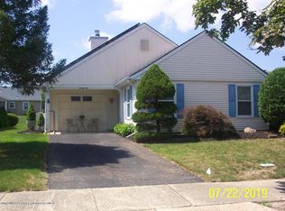 21 Buckingham Dr N, Manchester Township, NJ