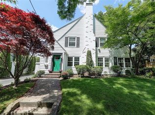 186 Laurel Ave, Providence, RI 02906