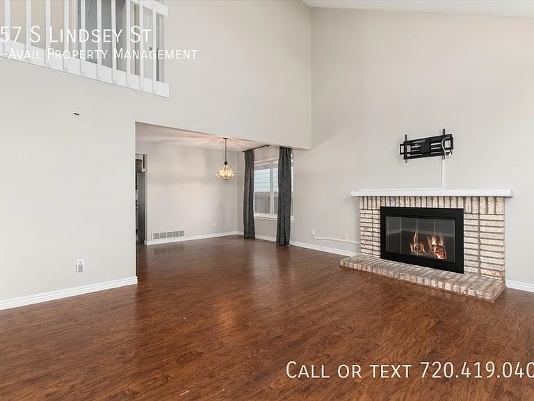 157 S Lindsey St — Photo 15