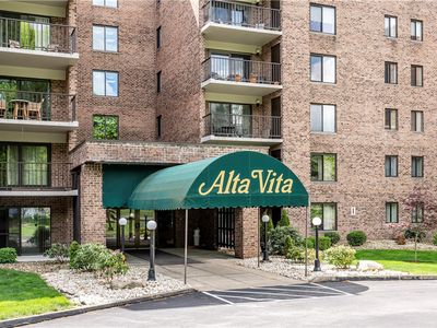 3 Alta Vita Dr APT 403, Greensburg, PA, 15601