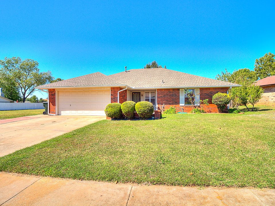 1st image of 2713 Richardson Dr