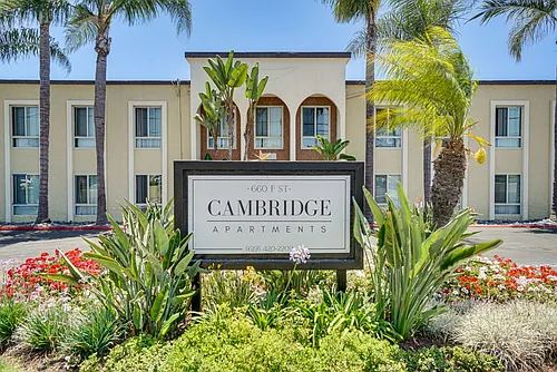 Cambridge Apartments Photo 1