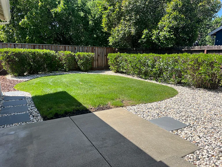 268 Christine Dr — Photo 21