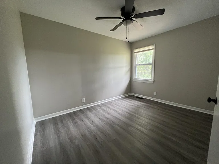 518 Ohara St — Photo 4