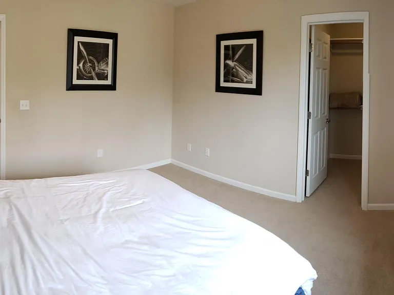 Upstairs Bedroom 2