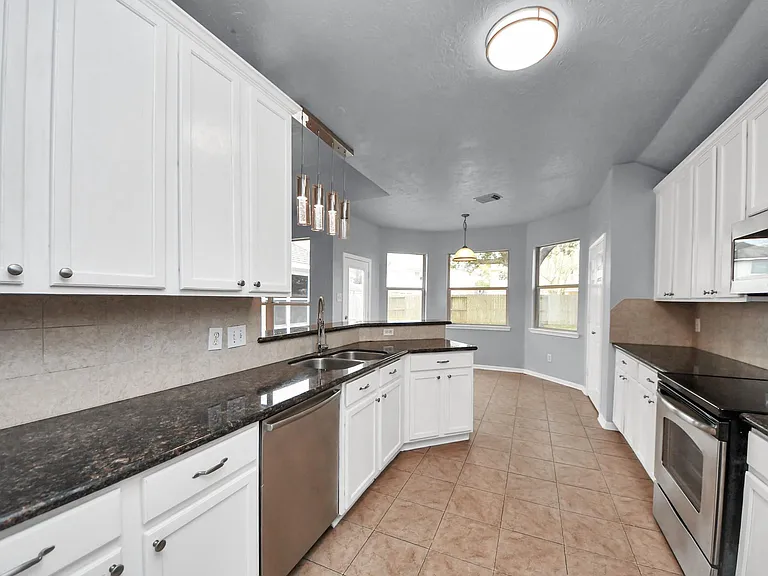 9711 Andrews Ln — Photo 19