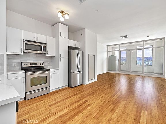 4th image of 3810 Wilshire Blvd APT 1904
