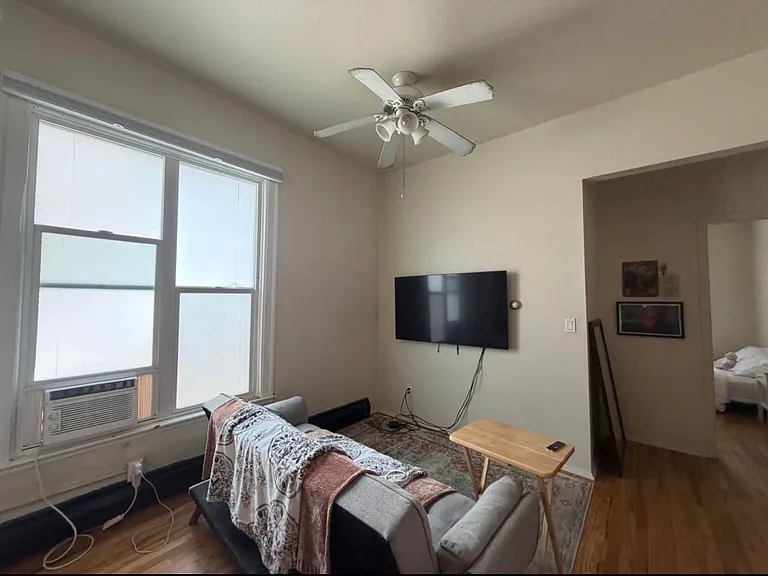 845 N Emerson St — Photo 2