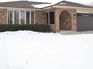 7729 Carlton Rd, Darien, IL 60561