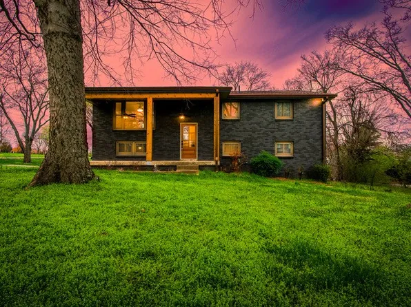 127 Veebelt Dr, Hendersonville, TN 37075