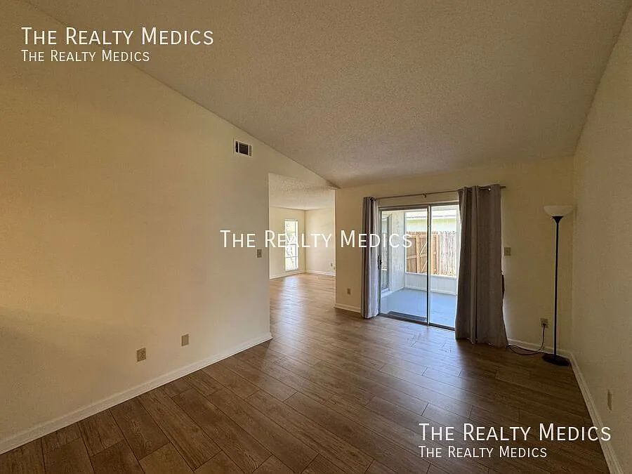 Smart Space. Prime Location. Endless Possibilities | Charming 3-Bedroom Home In Winter Springs! W... — Photo 2