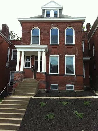 341 Maple Ter photo 1