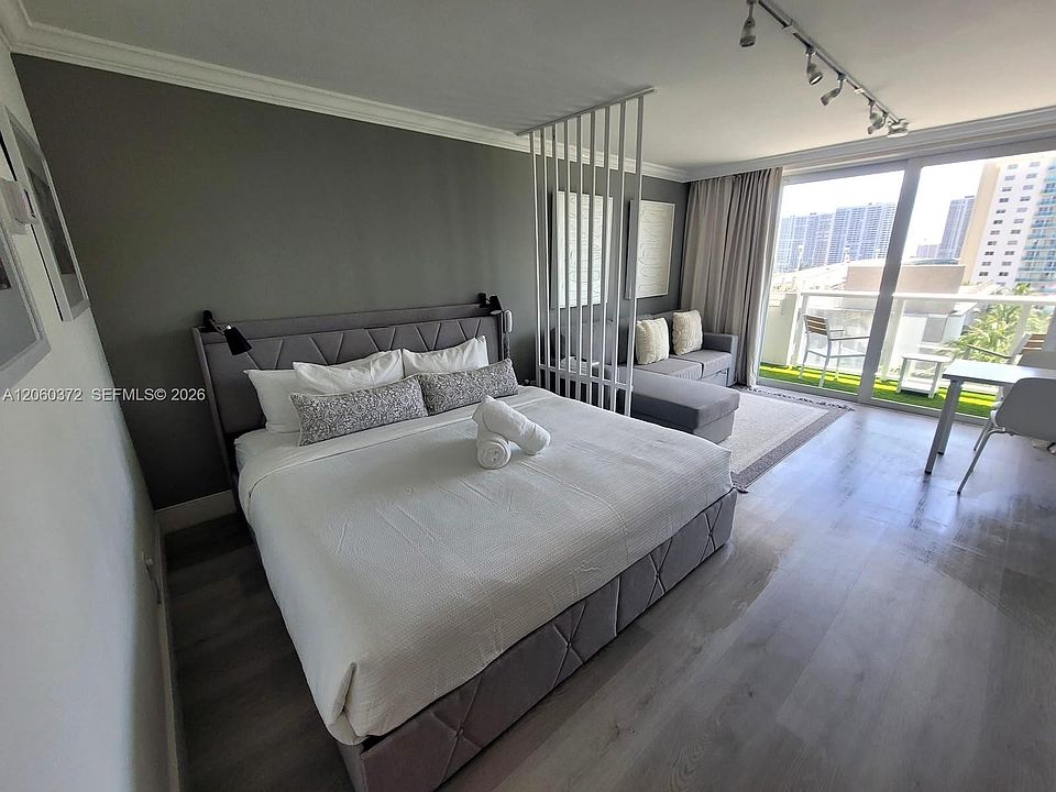 1st image of 19201 Collins Ave #632