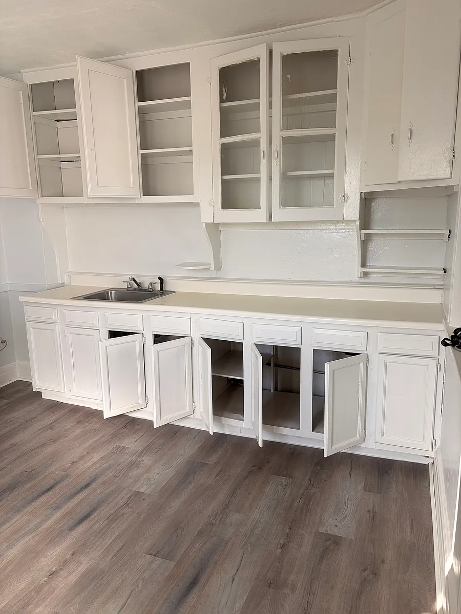 Building Photo - 75 Pinehurst Ave #2E