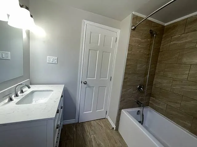 113 Cornerbrook Cres #1 — Photo 11