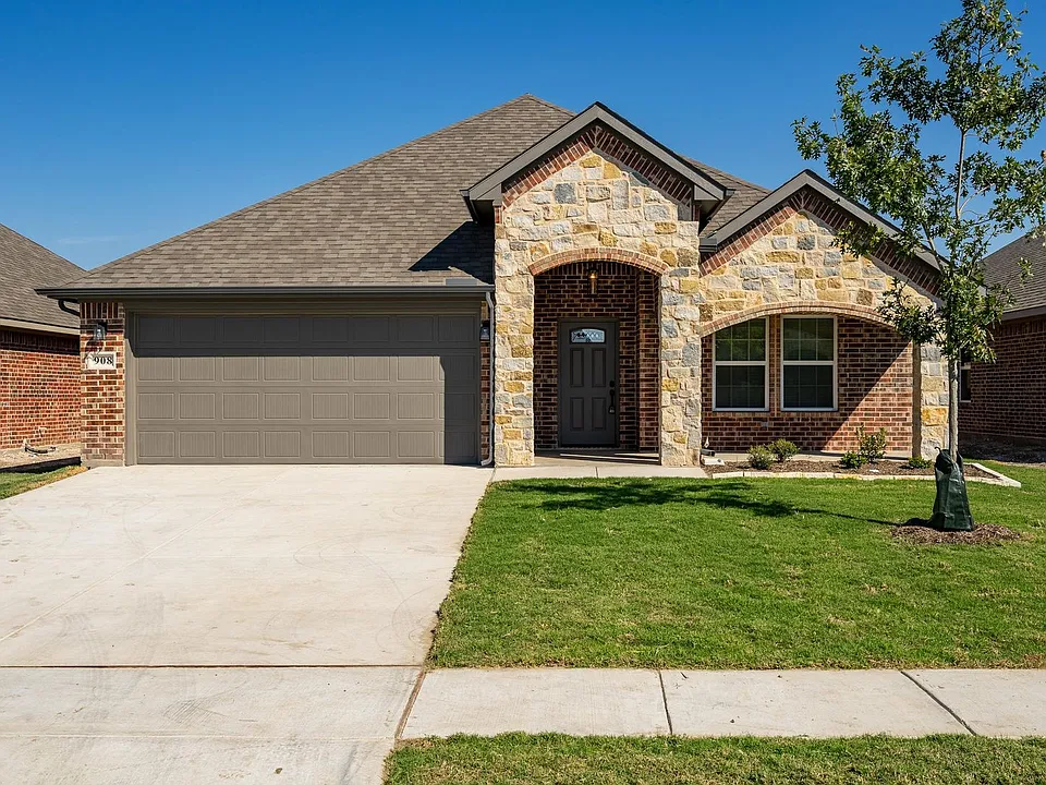 908 Tippit Ln