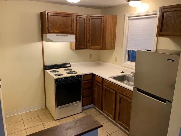 17 Blossom St #2, Leominster, MA 01453